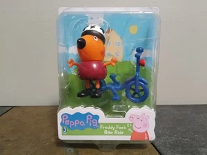 Neu Jazwares Peppa Pig Freddy Fox Fuchs Fahrradtour Spielzeug 2,75 Zoll Figur versiegelt - Bild 1 von 7