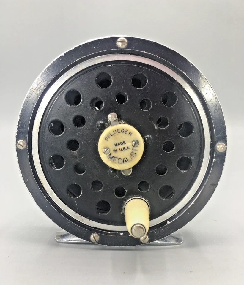 Carrete de pesca con mosca Pflueger Medalist 1495 Diamolite Line Guide Drag Works negro Foto 1 de 4