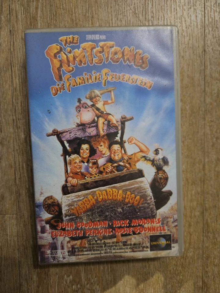 The Flintstones -  Die Familie Feuerstein - VHS - Bild 1 von 1