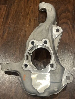 Chevy Silverado GMC Sierra 1500 Driver Side Oem Steering Knuckle Spindle 19-2024 - Image 1 of 4
