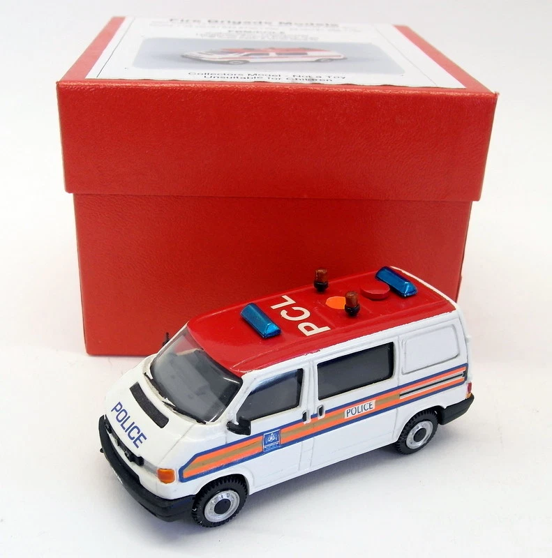 Fire Brigade Models 1/48 Scale - POL5 Volkswagen Transporter Heathrow Airport - Image 1 of 4