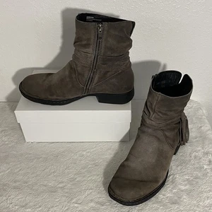 Born Kenya Taupe Suede Ankle Boots Women’s Size 10M Distressed Fringe Detail - Picture 1 of 13