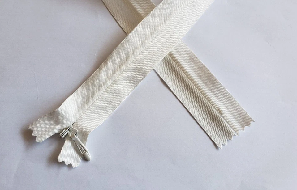 Heavy Duty Invisible Zip Ivory 55cm-80cm  YKK #5 Zipper Concealed Zip Concealed - Image 1 of 1