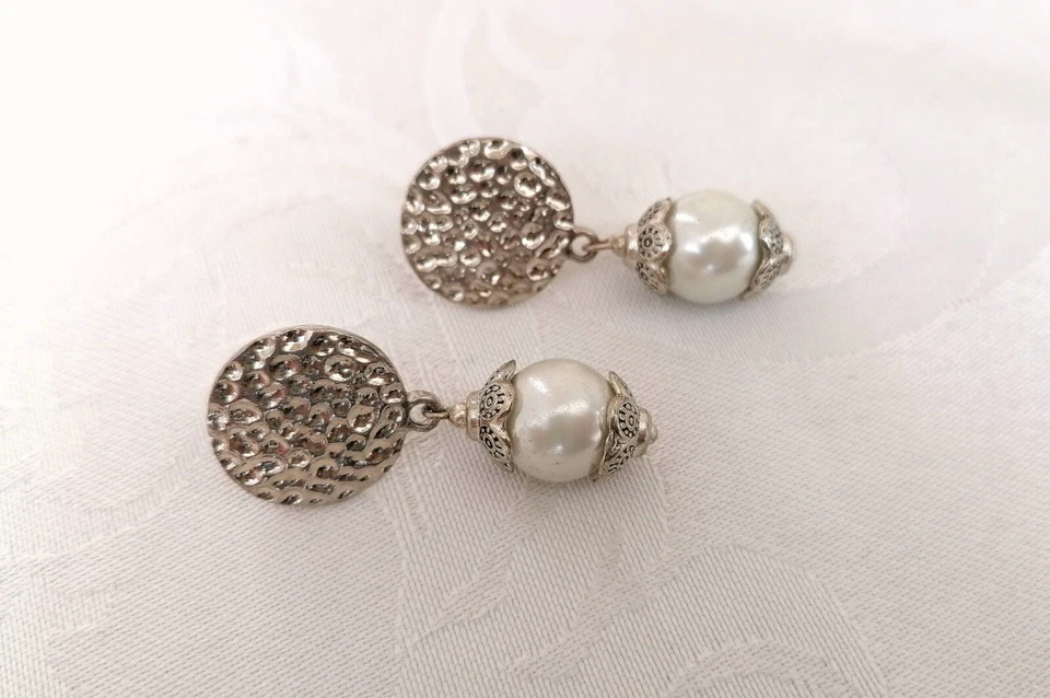 Orecchini Perno A Lobo E Perla bianca - Immagine 1 di 1