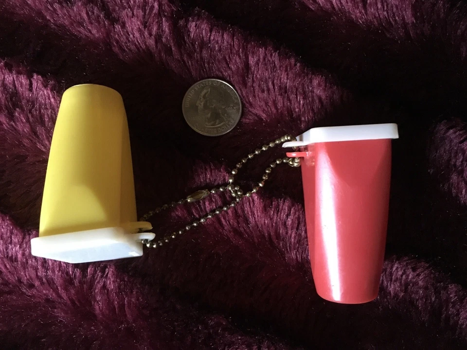 Vintage Rick & Roger MEARS Racing View Finder Telescope Photo Key ChainS - Image 1 of 4