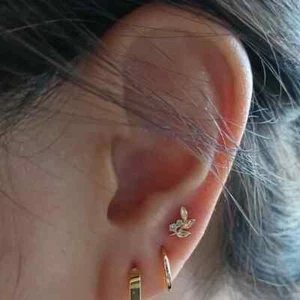 Gold Moissanit Olivenblatt Ohrstecker Helix Tragus Muschel Turm kuschelig Ohrstecker Piercing - Bild 1 von 7