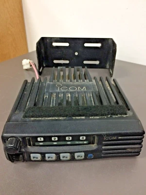 ICOM IC-F221S, UHF 440-490 MHz, 8 CH, Mount, Programming - Image 1 of 4