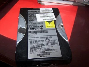 Unità IDE Seagate 10 GB ST310212A testata e funzionante - Foto 1 di 2
