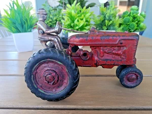 Arcade Farmall  Tractor Model "M" 1940s Made in USA Unrestored - Picture 1 of 15