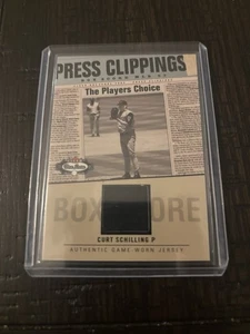 CURT SCHILLING 2003 FLEER BOX SCORE PRESS CLIPPINGS GAME USED WORN JERSEY AX6713 - Picture 1 of 2