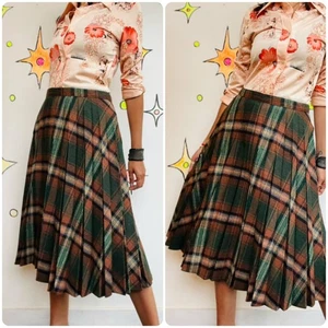 1950s Plaid Pleated Twirl Skirt – Fit & Flare Pin-Up Grunge Schoolgirl Style – M - Picture 1 of 10