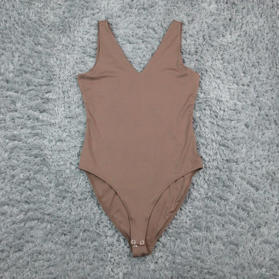 Body Nine Britton para mujer pequeño marrón cuello en V sin mangas elástico básico Foto 1 de 4