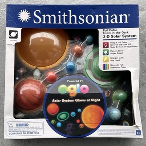 NEW Smithsonian 3D Hanging Glow In The Dark Solar System Full Color Planets Sun - Picture 1 of 4