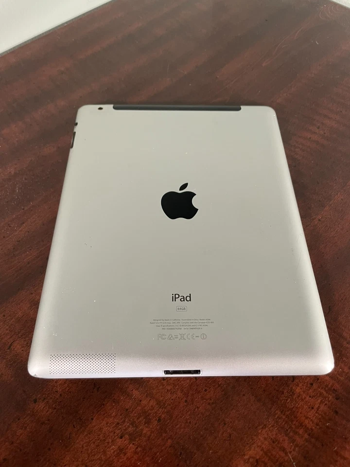 Apple iPad 2 9.7 in A1671 64 GB, Wi-Fi + 3G,  MC775LL/A - Image 1 of 2