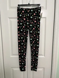 NWT Macy's Holiday Leggings Juniors size Medium Christmas Candy cane pants black - Picture 1 of 5