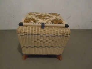 Wäschetruhe, Wäschepuff Hocker DDR von 1958 nostalgie - Bild 1 von 10