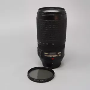 Nikon AF-S DX NIKKOR 70-300mm F/4.5-5.6 G ED VR Lens -- plus Filter - Picture 1 of 9