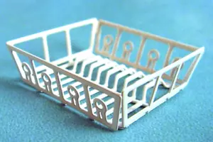 DOLLS HOUSE 1/12th SINK DRAINER BASKET WHITE METAL - Picture 1 of 1