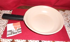 LONGABERGER FLAMEWARE ~11.5" IVORY POTTERY SKILLET!   NEW in BOX!    BUY IT NOW! - Picture 1 of 6