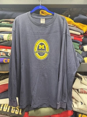 Camiseta deportiva esencial de manga larga vintage de la Universidad de Michigan Delta de los años 90 Foto 1 de 4