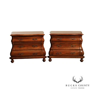 PAREJA DE MESITAS DE NOCHE HEKMAN ESTILO BARROCO PECHO BOMBA ROBLE Foto 1 de 4