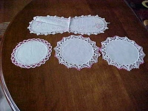LOT FOUR (4) VINTAGE LACE  DOILIES DOILY LINEN WHITE WITH PINK TRIM ESTATE FIND - Picture 1 of 9