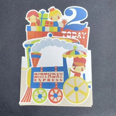 Cartão comemorativo Happy Birthday 2 trens multifold Hallmark Expressions - Imagem 1 de 4