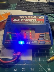 Traxxas 2972 EZ-Peak DUAL Output Auto-iD LiPo NiMH NiCad Charger - Picture 1 of 2