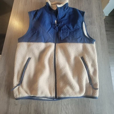 J.Crew Jeans Men's Sherpa Zip Front Vest Size Medium - Image 1 of 4
