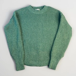 SO Goods For Life Curved Knit Crewneck Green Sweater, Cozy Classic, Women’s L - Bild 1 von 8