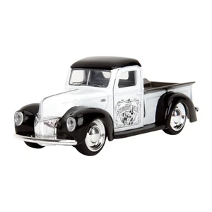 Disney - 1:32 Steamboat Willie 1941 Ford Pickup Diecast Vehicle - Picture 1 of 1