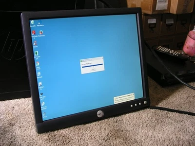 Dell E172FPb LCD 17`` 5:4 LCD Flat Panel Computer Monitor - Image 1 of 3