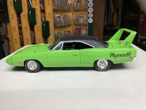 1970 Plymouth Superbird 1:18 Diecast Sublime Green By American Muscle - Picture 1 of 8