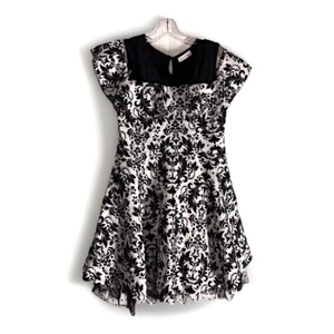 GORGEOUS GIRLS KNITWORKS DRESS 16 1/2 - WHITE / FLOCKED FLORAL PATTERN -CLEAN! - Picture 1 of 3