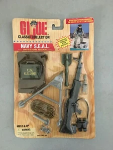 RARO ERROR MOC GI JOE CLASSIC M-60 Gunner's Pit on Navy Seal Tarjeta Misión Equipo - Imagen 1 de 2