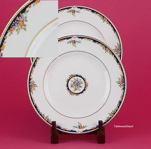 Wedgwood OSBORNE: Set(s) of 2 Salad Plates, MINT/SUPERB+! Bone China R4699 - Picture 1 of 4