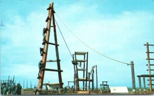 TX Postal Diablos Torre Deslizante Lackland Fuerza Aérea Base Entrenamiento Básico Militar  - Imagen 1 de 2