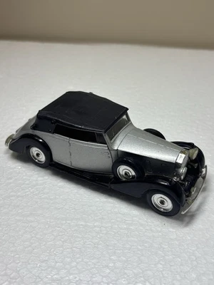 Vintage Solido 1939 Rolls-Royce Phantom III 1/43 Diecast France Silver/Black - Image 1 of 4