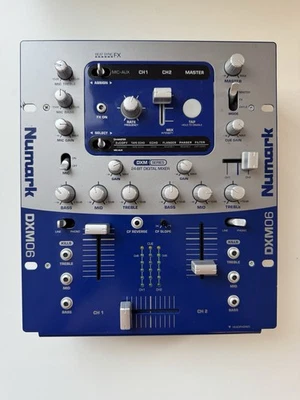 24-битный цифровой диджейский микшер Numark DXM06 — протестирован, работает с адаптером питания - Изображение 1 из 4