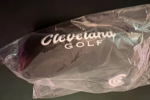 NIB Cleveland Almost Belly Classic Collection Putter 17-4, 400g Right - Picture 1 of 7
