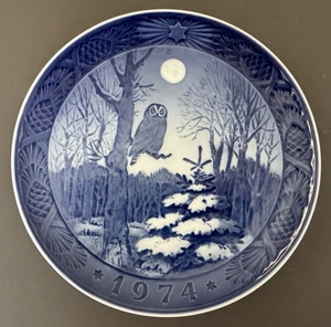 Royal Copenhagen Porzellan Weihnachtsteller 1974 "Winter Twilight" neuwertig - Bild 1 von 4