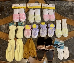 14 Vintage Kindersocken Handschuhe Mondstiefel Mokassins Baby Junge Mädchen Hausschuh 1970er Jahre - Bild 1 von 6