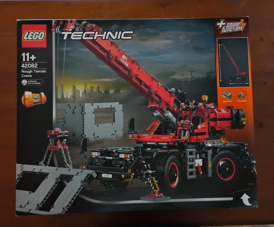 Lego 42082 - La grue tout-terrain - boite neuve et scellée - Photo 1/3