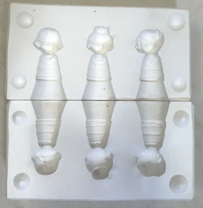 Molde de fundición deslizante de cerámica vintage sin marca 3 mujeres dedales horno damas C - Imagen 1 de 11