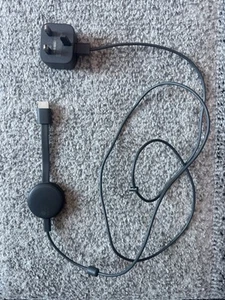 Google Chromecast 2 - Model NC2-6A5 with adapter - Picture 1 of 1