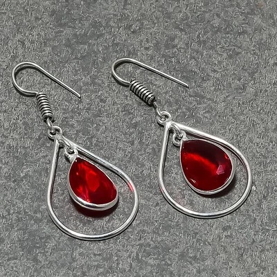 Pendientes colgantes facetados de joyería hechos a mano con forma de pera granate de Mozambique 1,70" Foto 1 de 4