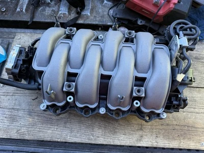 Ford Mustang GT 2015-2017 5,0 L Gen 2 colector de admisión del motor Foto 1 de 4