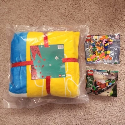 Lego VIP Fleece Throw Blanket with a train & add-on pack - Image 1 of 4
