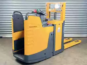 Jungheinrich ERD 220 - ELEKTRO HOCHHUBWAGEN - SERVICE NEU - BATTERIE 79% - Bild 1 von 6