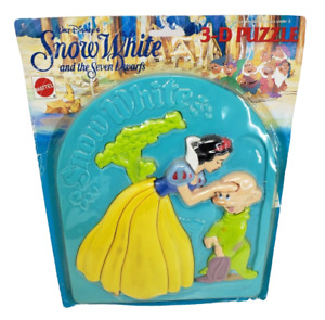 VINTAGE 1993 SNOW WHITE AND THE SEVEN DWARFS 3D PLASTIC TRAY PUZZLE IN PACKAGE